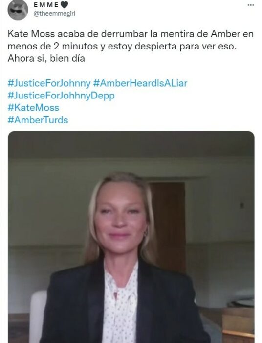 Tweet sobre los fanáticos que aplauden a Kate Moss por testificar en la corte 