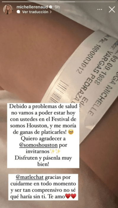 Una imagen de Instagram donde se lee un texto en español y se aprecia un brazalete de hospital con el nombre de Michelle Renaud