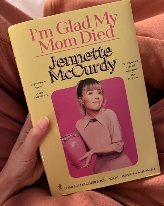 Imagen de la portada del libro 'I’m Glad My Mom Died'