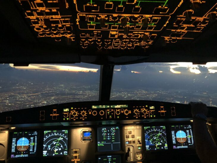 cabina de un avión