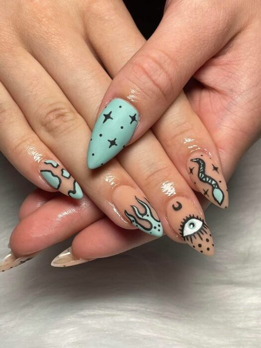 manicura aguamarina; Manicuras para abrir tu tercer ojo de bruja y alejar las malas vibras