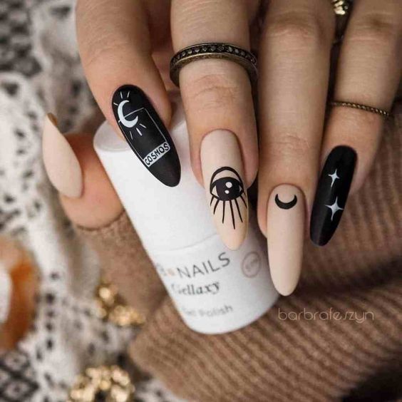 manicura con luna blanca; Manicuras para abrir tu tercer ojo de bruja y alejar las malas vibras