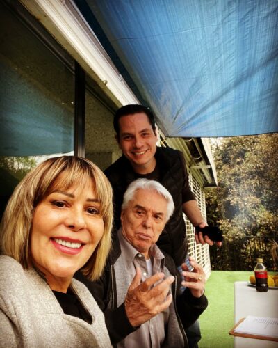 Selfie de Alejandra Guzmán con su papá Enrique Guzmán y su hermano menor Luis Enrique