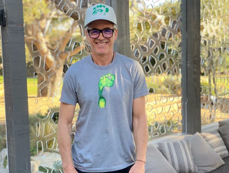 Robert Downey Jr. reaparece en Instagram con un look canoso y diferente