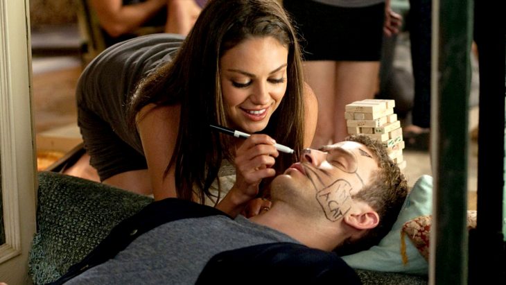 Mila Kunis y Justin Timberlake en la película Amigos con derechos.