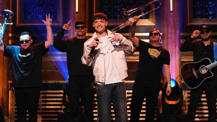 Peso Pluma en el programa de Jimmy Fallon en Nueva York