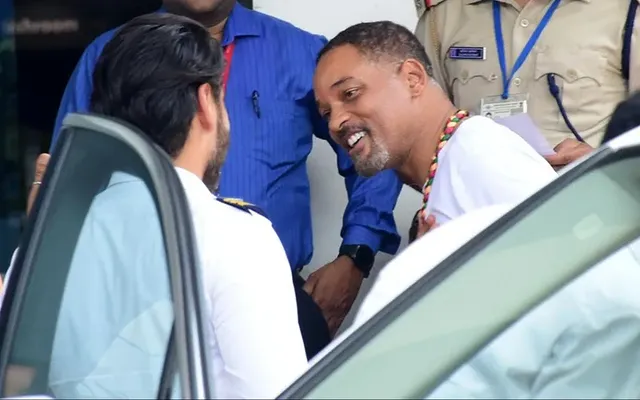 Will Smith en el aeropuerto de Bombay