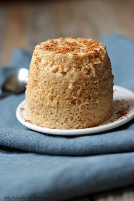 Pastelillo con avena y pasas; 13 Sencillas recetas para hacer 'mug cakes' en microondas
