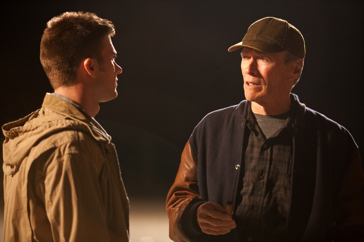 Clint y Scott Eastwood en la película El gran Torino