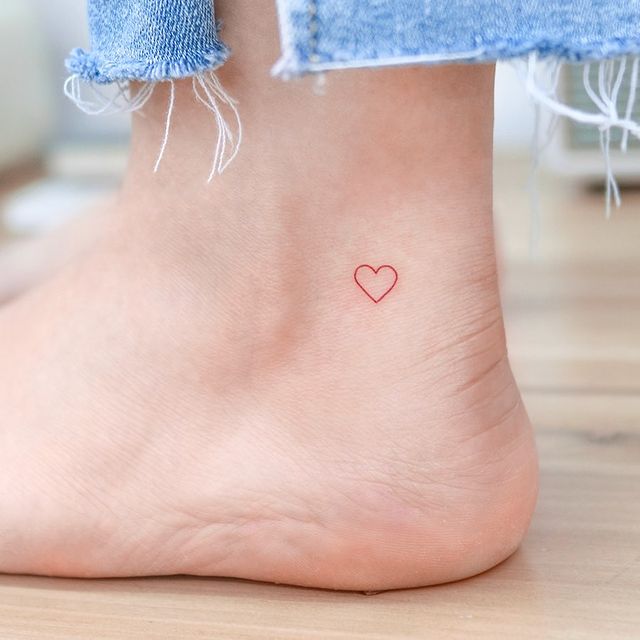 Corazón pequeño ;13 Tatuajes minimalistas a los que no te podrás resistir