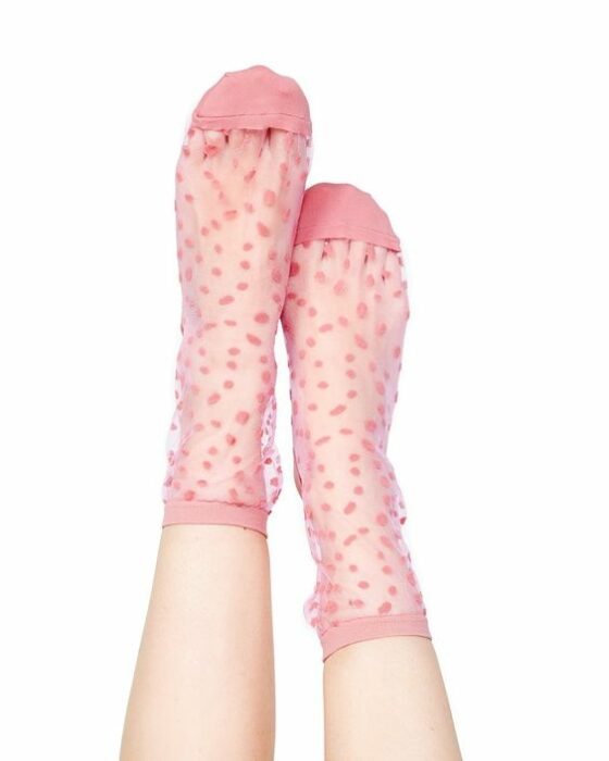 Calcetas encantadoras con transparencia y lunares en color rosa bebé