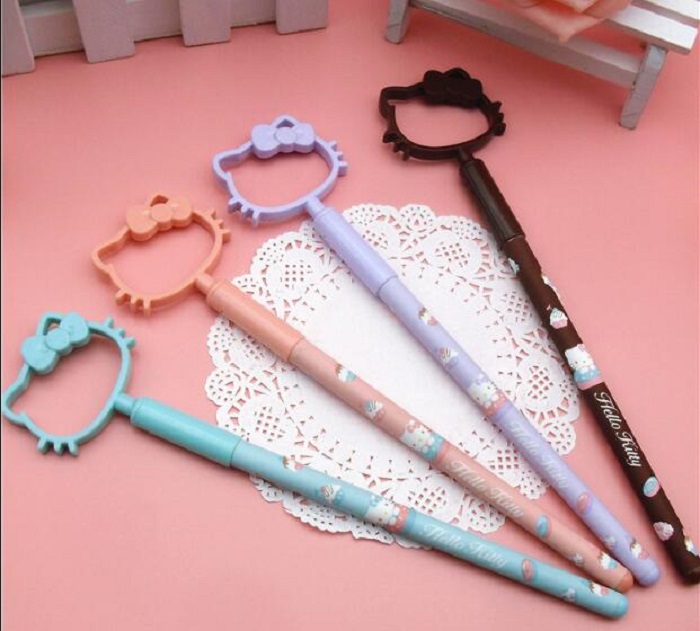 Plumas de Hello Kitty