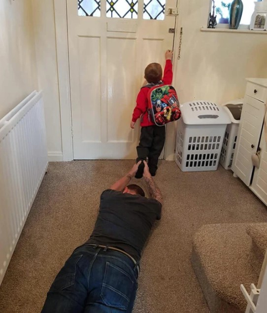 Papás haciendo cosas geniales junto a sus hijos
