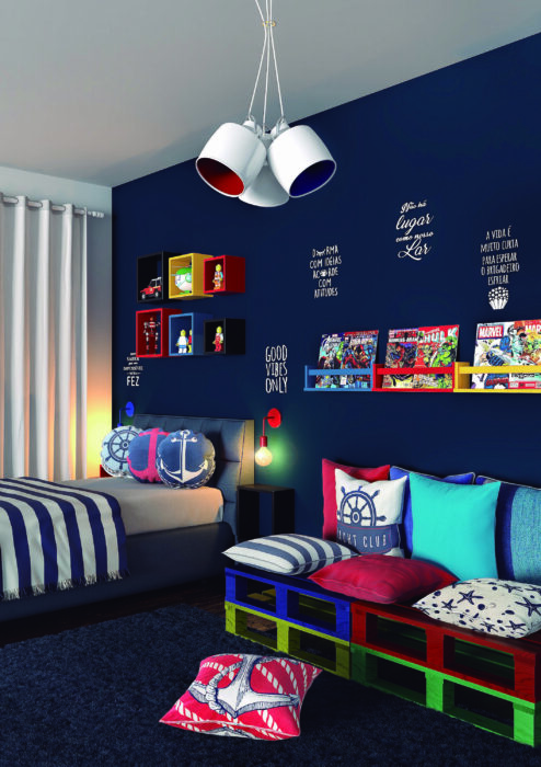 Decoración de cuarto en tonos azules con temática marina