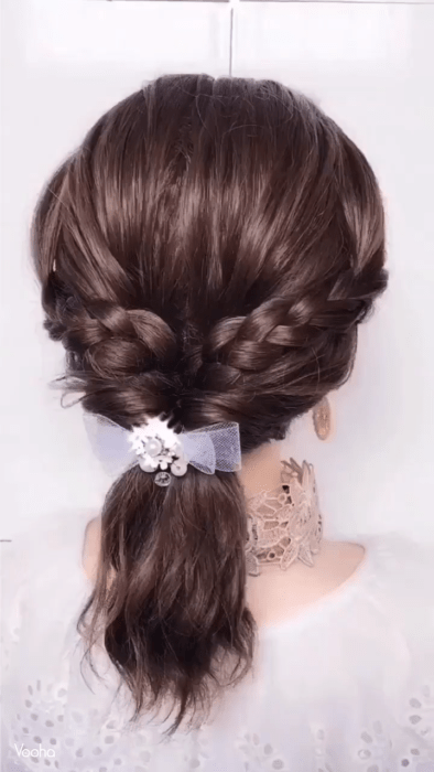 Peinado para cabello corto con trenza y twist
