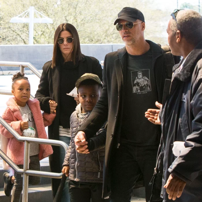 Laila Bullock, Sandra Bullock, Louis Bullock y Bryan Randall