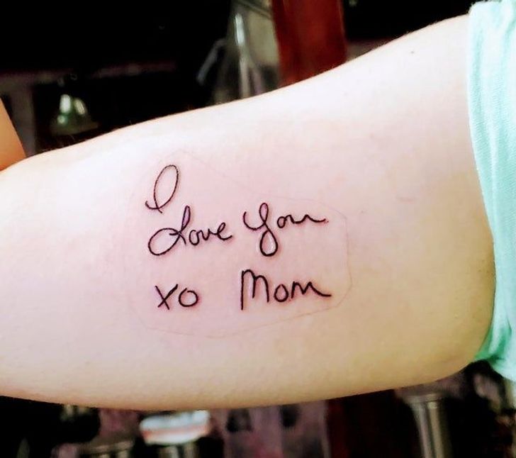 Persona con un tatuaje en su cuerpo con un gran significado