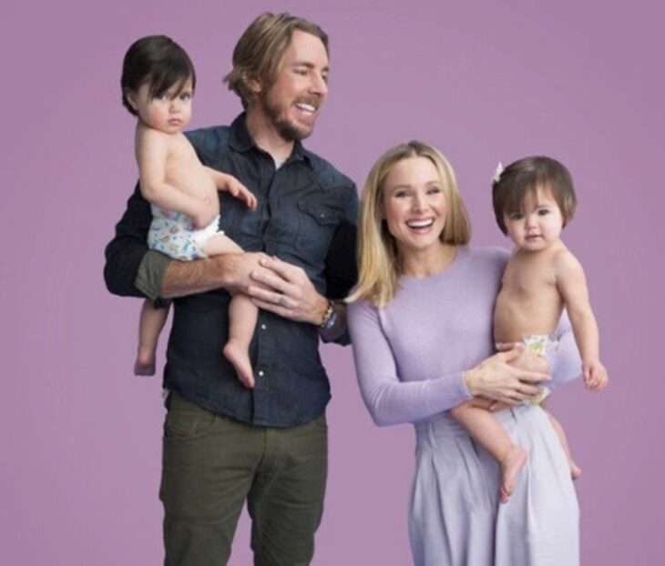 Famosas dando un paseo o sentadas junto a sus hijos