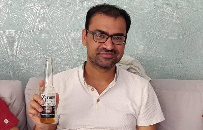 Hombre bebiendo; se llama Kovid y eso nunca fue un problema… hasta hace 2 años y ya te imaginarás por qué