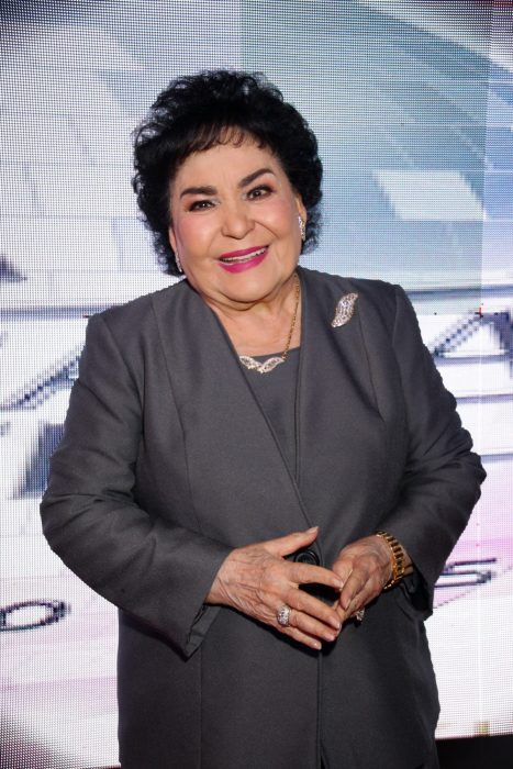 Carmen Salinas durante la entrega de premios