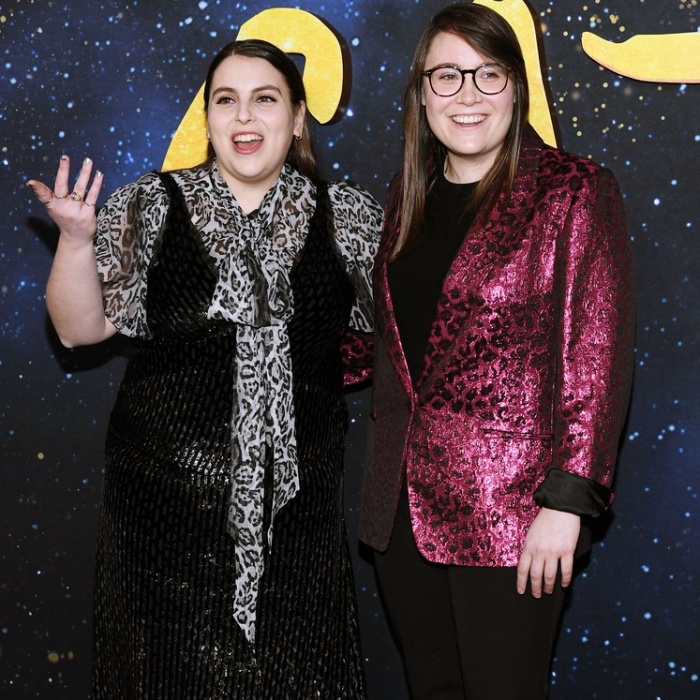 Beanie Feldstein y Bonnie Chance