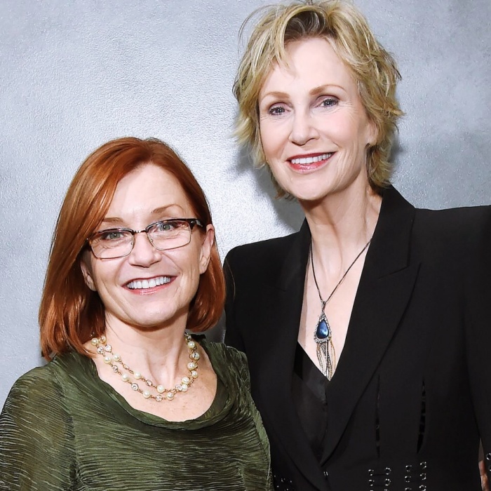 Jane Lynch y Jennifer Cheyne