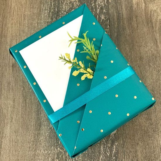 Maneras de envolver regalos navideños