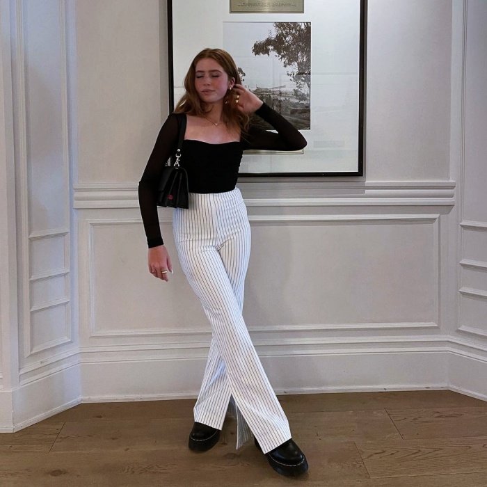 mujer con botas gruesas
