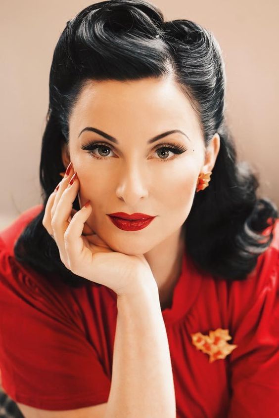 Peinado Pin-up ;15 Peinados de Halloween para ser la reina de la oscuridad