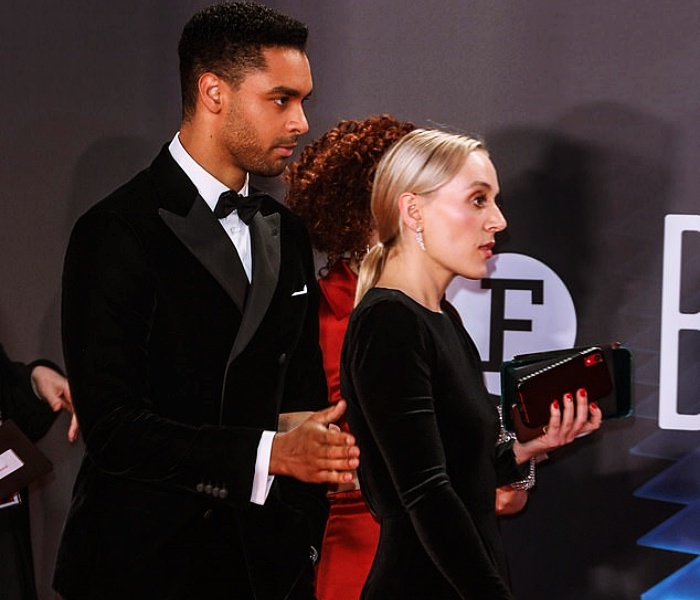 regé-jean page y emily brown