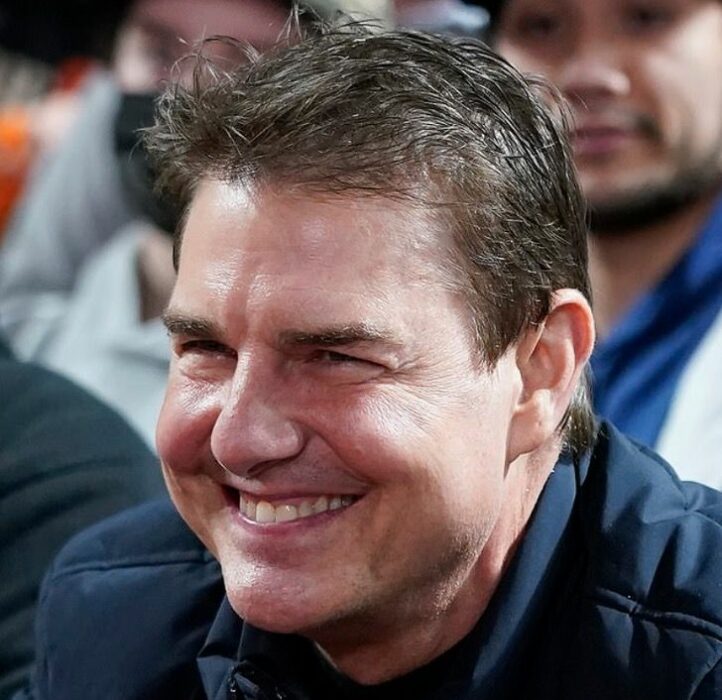 Tom Cruise en un estadio de Béisbol