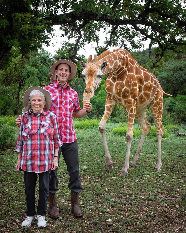 Ross Smith y Pauline Kana en zoológico; Abuela y nieto toman las mejores selfies