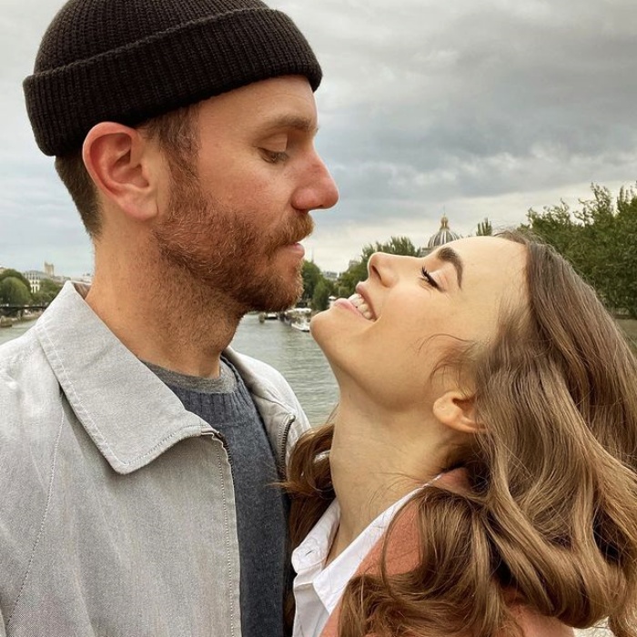 Lily Collins y Charlie McDowell
