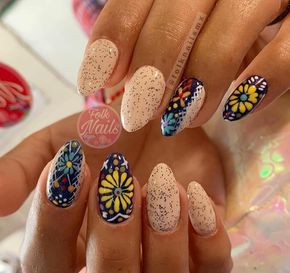 Uñas con diseños en 3D; 20 Ideas para darle a tus uñas un estilo mexicano y lleno de color