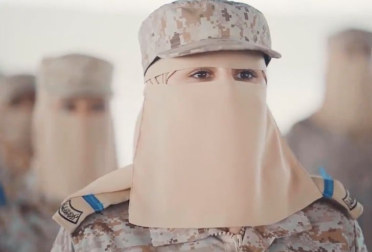 Mujeres saudi en el ejercito 