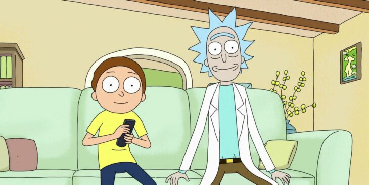 Rick y Morty sentados en el sofá