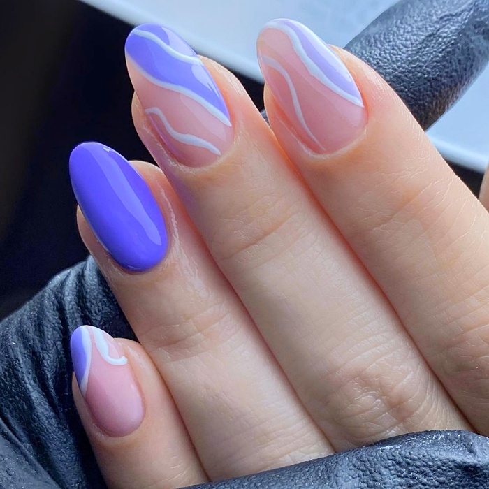 uñas, manicura, postizas con diseños originales, coloridos, neón, rosa pastel, tonos pasteles, rojos, anillos, glitter, brillo y tonos neutrales