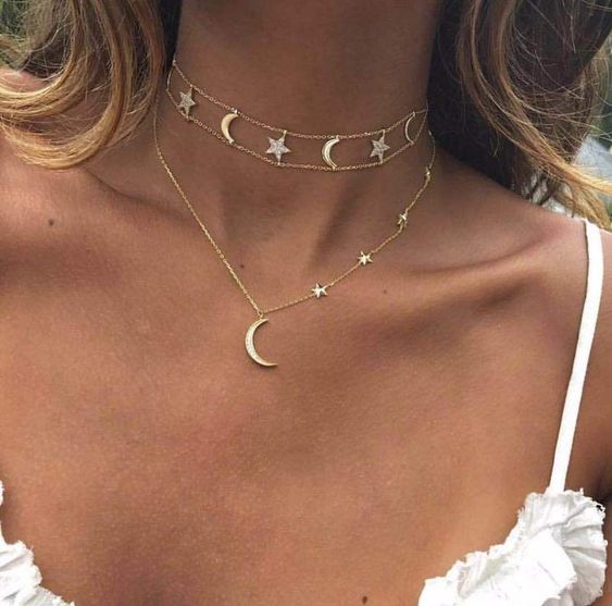 Collar de luna con estrellas