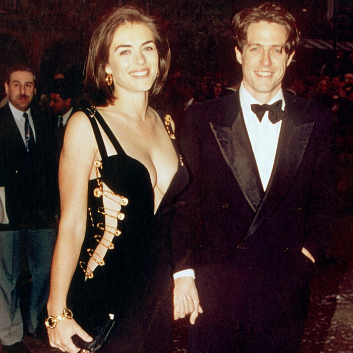 Elizabeth Hurley y Hugh Grant