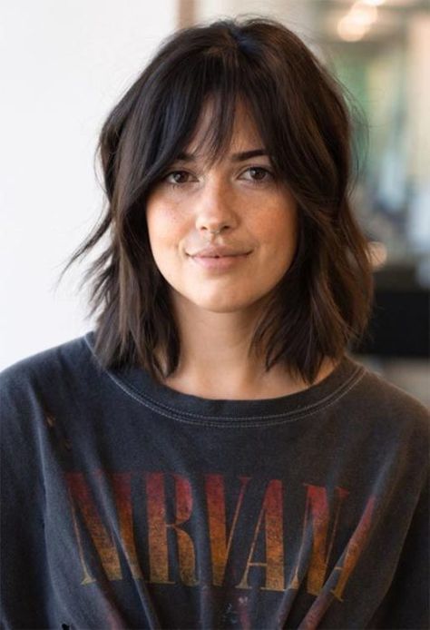 cortes de cabello midi y ondulado sobre hombro ;14 Ideas para cortar tu cabello estilo midi que te encantarán