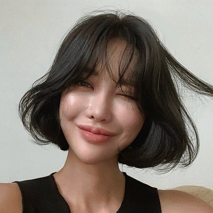 corte de cabello estilo oriental, coreano con capas, largo, corto, color oscuro, negro, café, rubio cenizo, claro