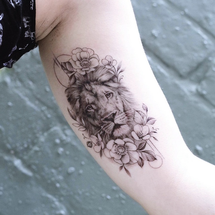 diferentes diseños originales inspirados en el signo zodiacal Leo, tinta negra, con leones, estrellas, constelación