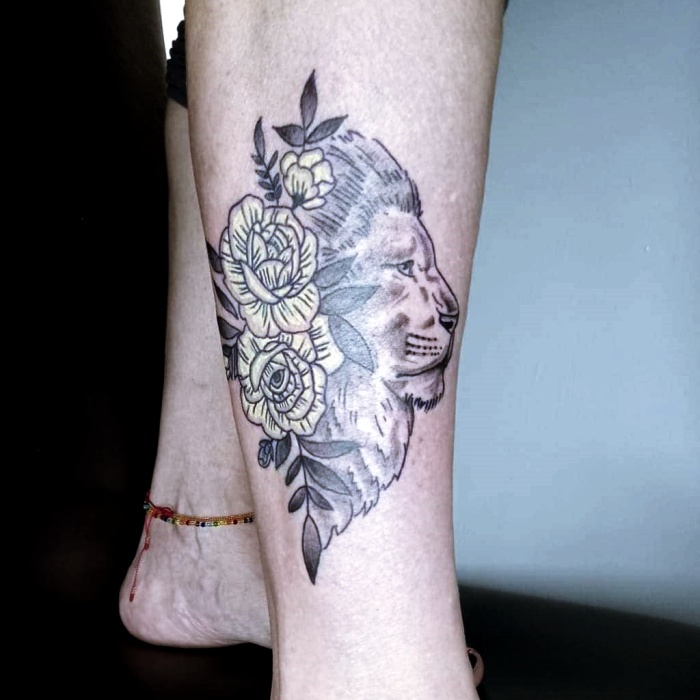 diferentes diseños originales inspirados en el signo zodiacal Leo, tinta negra, con leones, estrellas, constelación