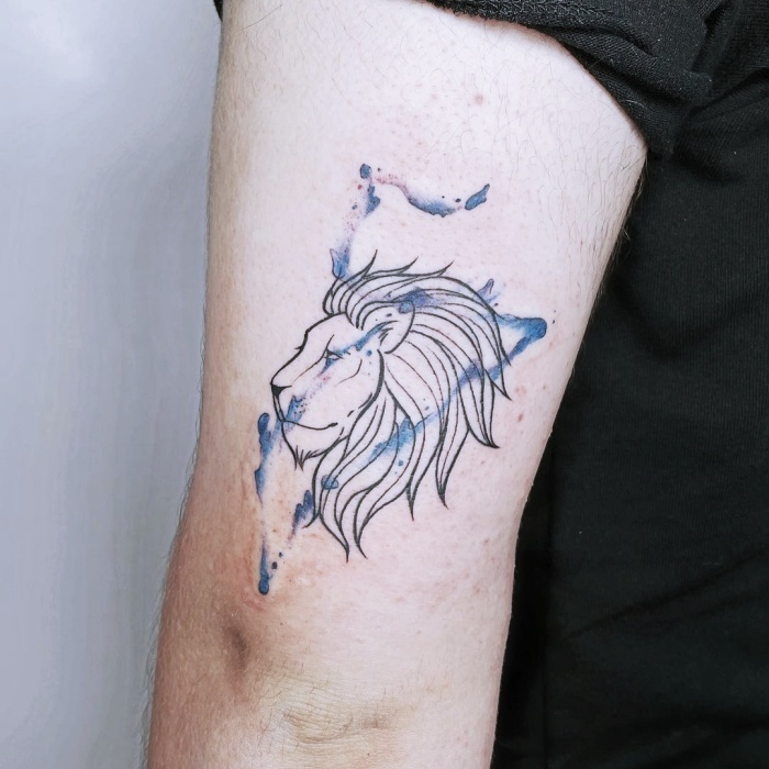 diferentes diseños originales inspirados en el signo zodiacal Leo, tinta negra, con leones, estrellas, constelación