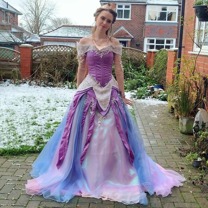 Aurora; Vestidos inspirados en Barbie y Princesas Disney