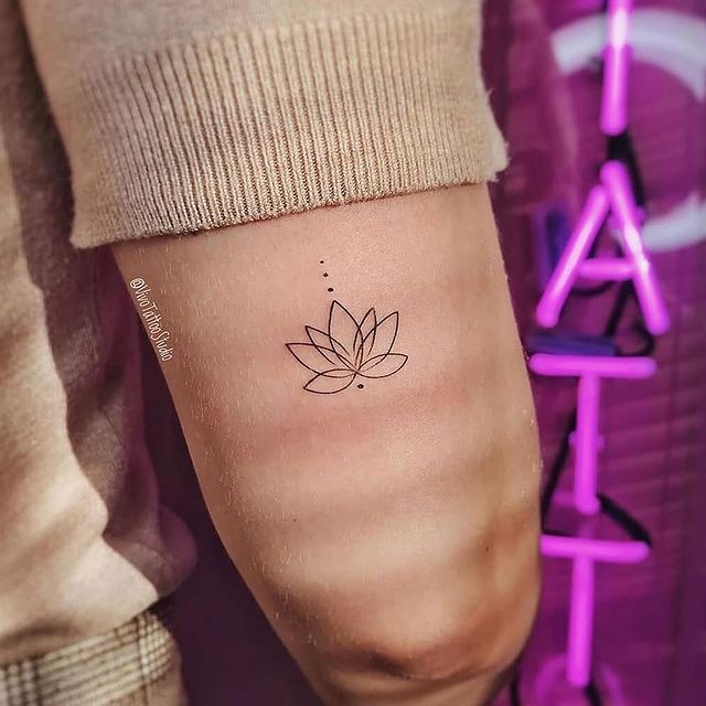 Flor de loto;13 Tatuajes minimalistas a los que no te podrás resistir