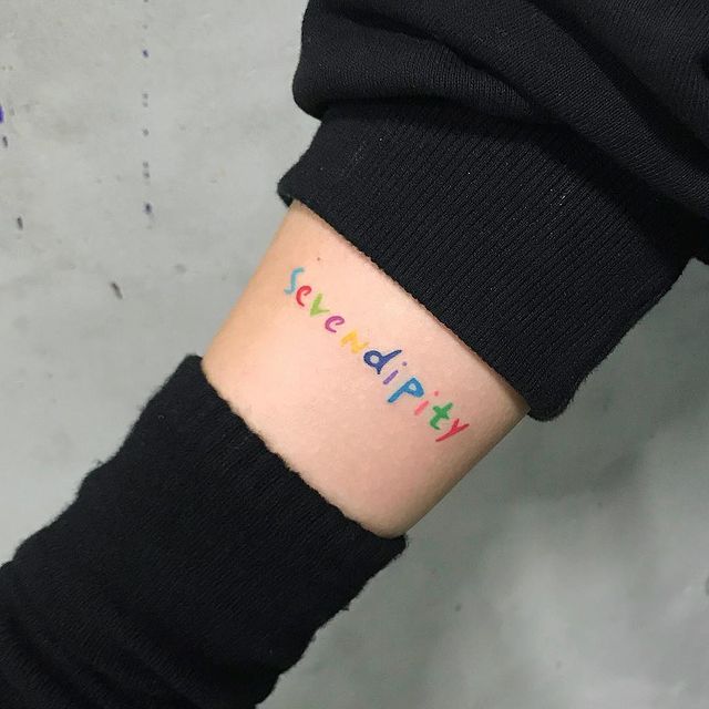 Palabra Serendipity ;15 Tatuajes para llevar tu amor por BTS al siguiente nivel
