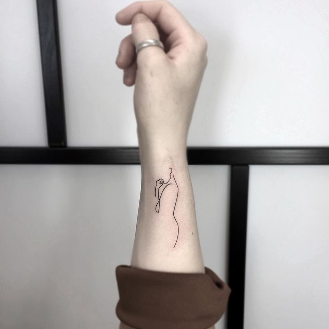 siluetas ;15 Ideas para cambiar tus pulseras por tatuajes de mano