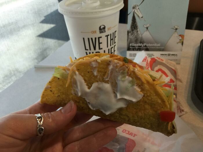 Taco mexicano ;personas que fueron estafadas al comprar comida rápida