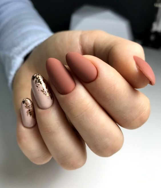 Manicura en tono durazno ;13 Ideas para animarte a llevar una manicura en tono mate